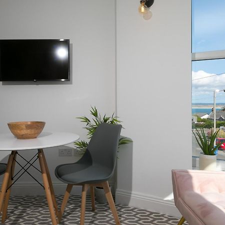 Seabreeze 3 - Seaview & Parking Apartment St Ives  Exterior photo